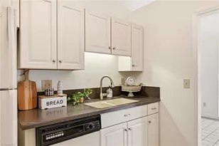 900 Heatherstone Dr, Winston-Salem, NC 27104 - Photo 9