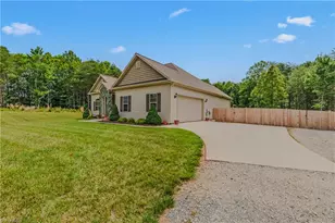 9637 Creek Farm Rd, Tobaccoville, NC 27050 - Photo 3