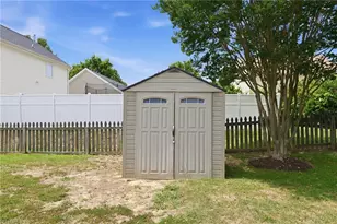 7 Bluestem Ct, Greensboro, NC 27405 - Photo 27
