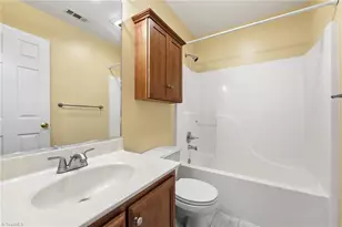 7 Bluestem Ct, Greensboro, NC 27405 - Photo 15