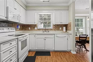 5520 Cornerstaff Dr, Greensboro, NC 27407 - Photo 9