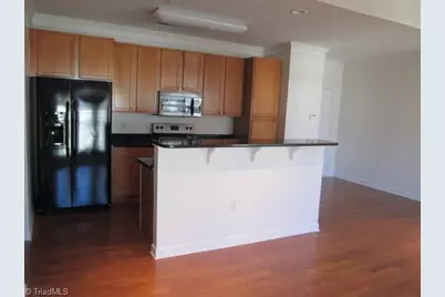 104 Sunset Circle #301, Greensboro, NC 27408 - Photo 7