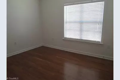 104 Sunset Circle #301, Greensboro, NC 27408 - Photo 5