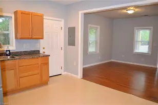 1303 Vine St, Greensboro, NC 27405 - Photo 7
