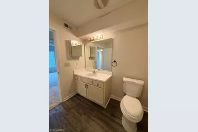 7129 Friendly Avenue #D, Greensboro, NC 27410 - Photo 11
