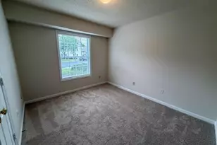 7129 Friendly Ave, Greensboro, NC 27410 - Photo 5