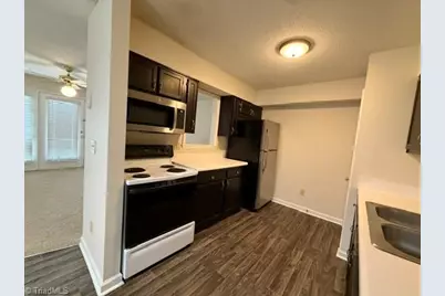 7129 Friendly Avenue #D, Greensboro, NC 27410 - Photo 19