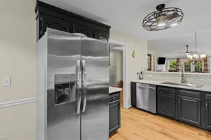 8 Mansfield Cir, Greensboro, NC 27455 - Photo 7