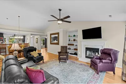 8 Mansfield Circle, Greensboro, NC 27455 - Photo 17