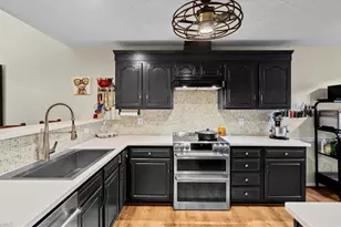 8 Mansfield Cir, Greensboro, NC 27455 - Photo 5