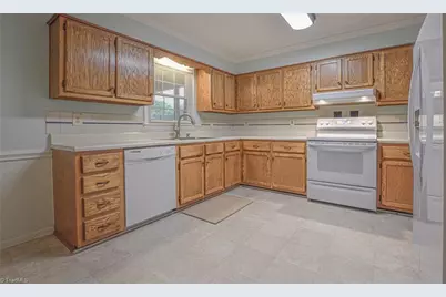 804 Newington Drive, Clemmons, NC 27012 - Photo 11