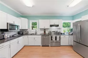 2016 Haw River Hopedale Rd, Burlington, NC 27217 - Photo 9