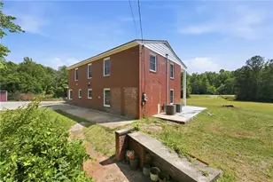 2016 Haw River Hopedale Rd, Burlington, NC 27217 - Photo 33