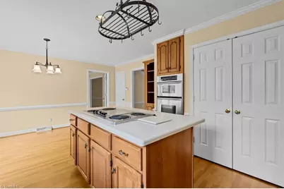 707 Sussex Court, Greensboro, NC 27410 - Photo 25