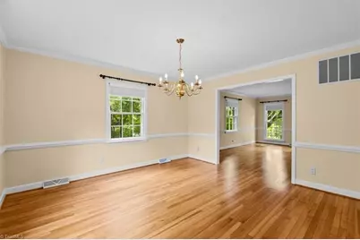 707 Sussex Court, Greensboro, NC 27410 - Photo 17