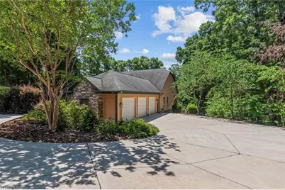172 Lawson's Lookout, Denton, NC 27239 - Photo 3