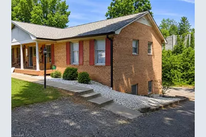 529 Carolina Avenue N, Statesville, NC 28677 - Photo 5