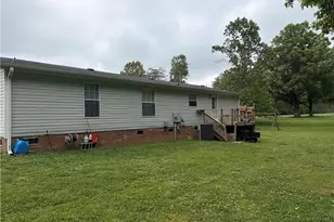 1090 Chestnut Grove Rd, King, NC 27021 - Photo 11