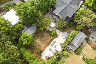 910 Courtland St, Greensboro, NC 27401 - Photo 47