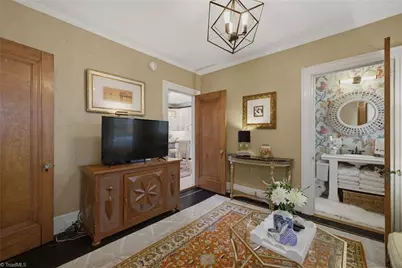 910 Courtland Street, Greensboro, NC 27401 - Photo 21