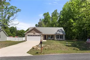 147 Lambeth Rd, Thomasville, NC 27360 - Photo 3