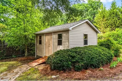 618 W Cornwallis Drive, Greensboro, NC 27408 - Photo 27
