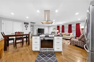 3510 Vernon St, Greensboro, NC 27408 - Photo 7