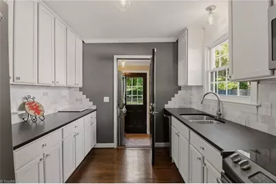 4005 Walker Avenue, Greensboro, NC 27403 - Photo 11