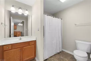 402 Pinefield Pl, Thomasville, NC 27360 - Photo 17