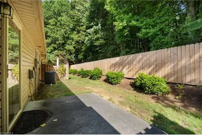 402 Pinefield Place, Thomasville, NC 27360 - Photo 19