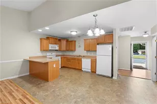 402 Pinefield Pl, Thomasville, NC 27360 - Photo 5