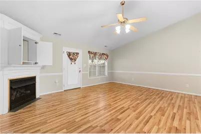 402 Pinefield Place, Thomasville, NC 27360 - Photo 9
