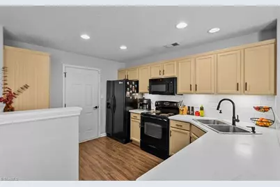 5602 Harbor House Drive, Greensboro, NC 27410 - Photo 15