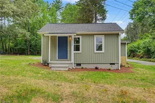 300 E Cedar St, Yadkinville, NC 27055 - Photo 1