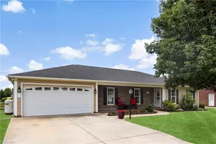 136 Meadowview Rd, Mocksville, NC 27028 - Photo 1