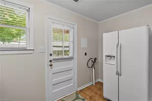 556 Overlook St, Greensboro, NC 27403 - Photo 7