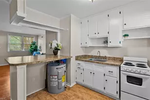 556 Overlook St, Greensboro, NC 27403 - Photo 5