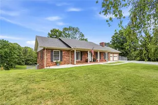 1692 Pads Rd, North Wilkesboro, NC 28659 - Photo 3