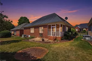 109 Peppertree Dr, Mebane, NC 27302 - Photo 3