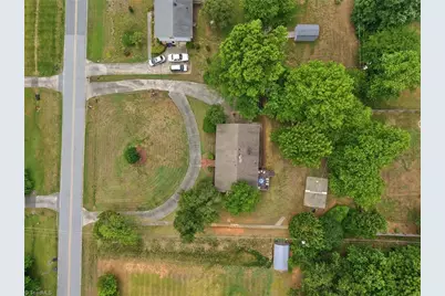 4509 Doral Drive, Greensboro, NC 27406 - Photo 27