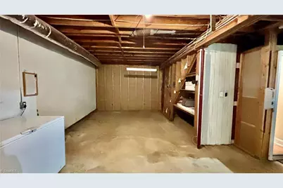 1061 N Peace Haven Road, Winston-Salem, NC 27104 - Photo 35