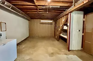 1061 N Peace Haven Rd, Winston-Salem, NC 27104 - Photo 35