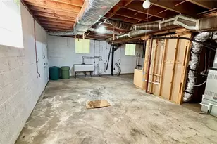 1061 N Peace Haven Rd, Winston-Salem, NC 27104 - Photo 31