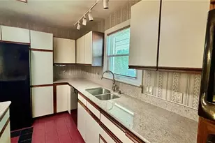 1061 N Peace Haven Rd, Winston-Salem, NC 27104 - Photo 13