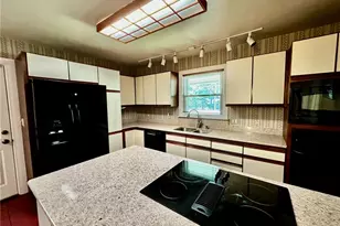 1061 N Peace Haven Rd, Winston-Salem, NC 27104 - Photo 11