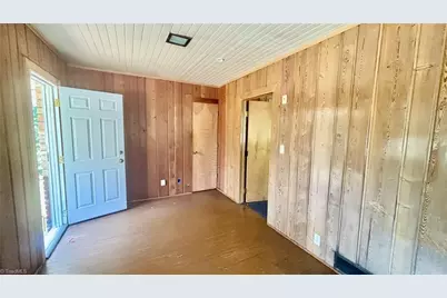 1061 N Peace Haven Road, Winston-Salem, NC 27104 - Photo 21