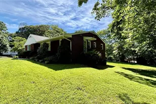 1061 N Peace Haven Rd, Winston-Salem, NC 27104 - Photo 43