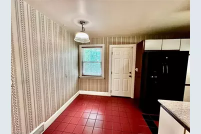 1061 N Peace Haven Road, Winston-Salem, NC 27104 - Photo 9