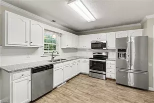 3854 Forest Valley Dr, Winston-Salem, NC 27105 - Photo 5