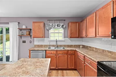 1671 Carthage Lane, High Point, NC 27260 - Photo 7